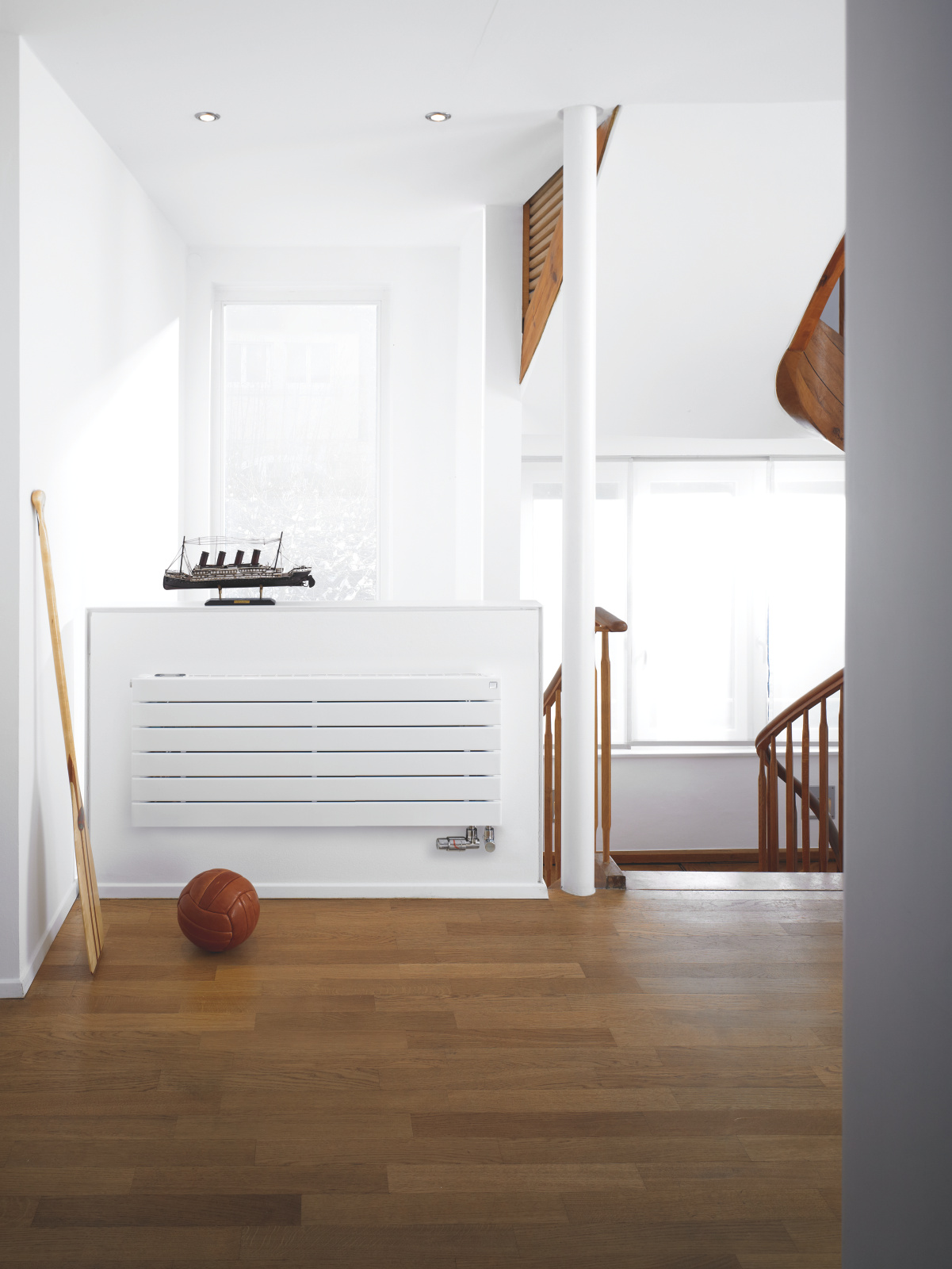 Rendering Zehnder Nova Neo Decorative radiator Front view